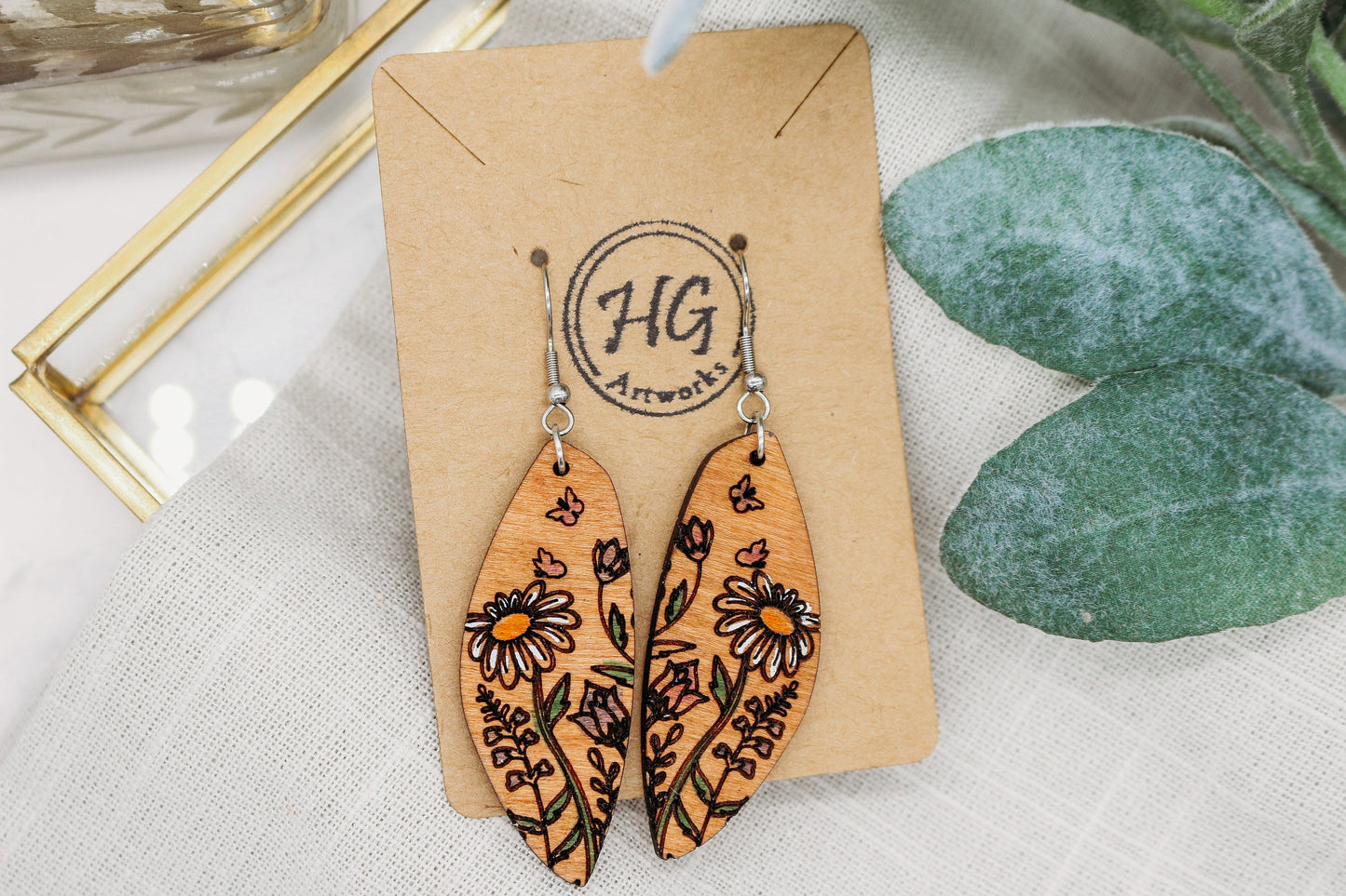 Daisy Floral Dangle Earrings