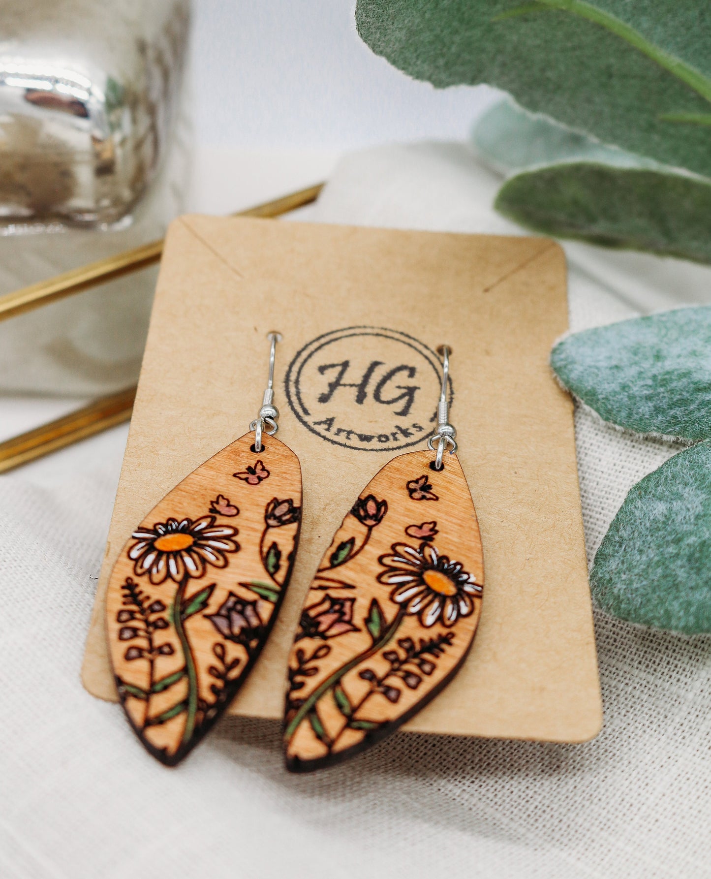 Daisy  Floral Dangle Earrings